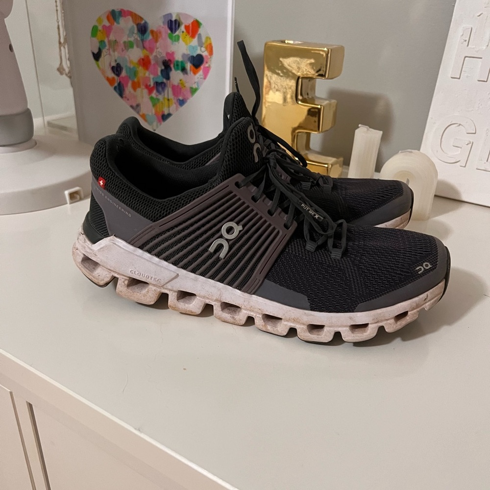 Women’s on cloud CloudSwift athletic shoes